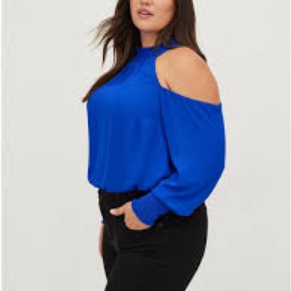 Torrid Georgette Smocked Neck Cold Shoulder Blouse Blue Women’s Plus Sz 5X - Picture 2 of 8